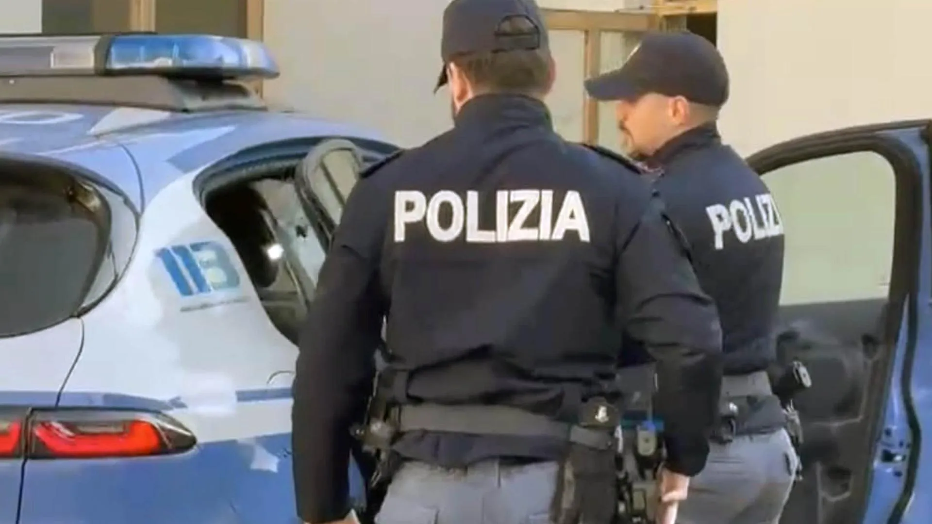 Uomo travolto e ucciso da un taxi a Napoli