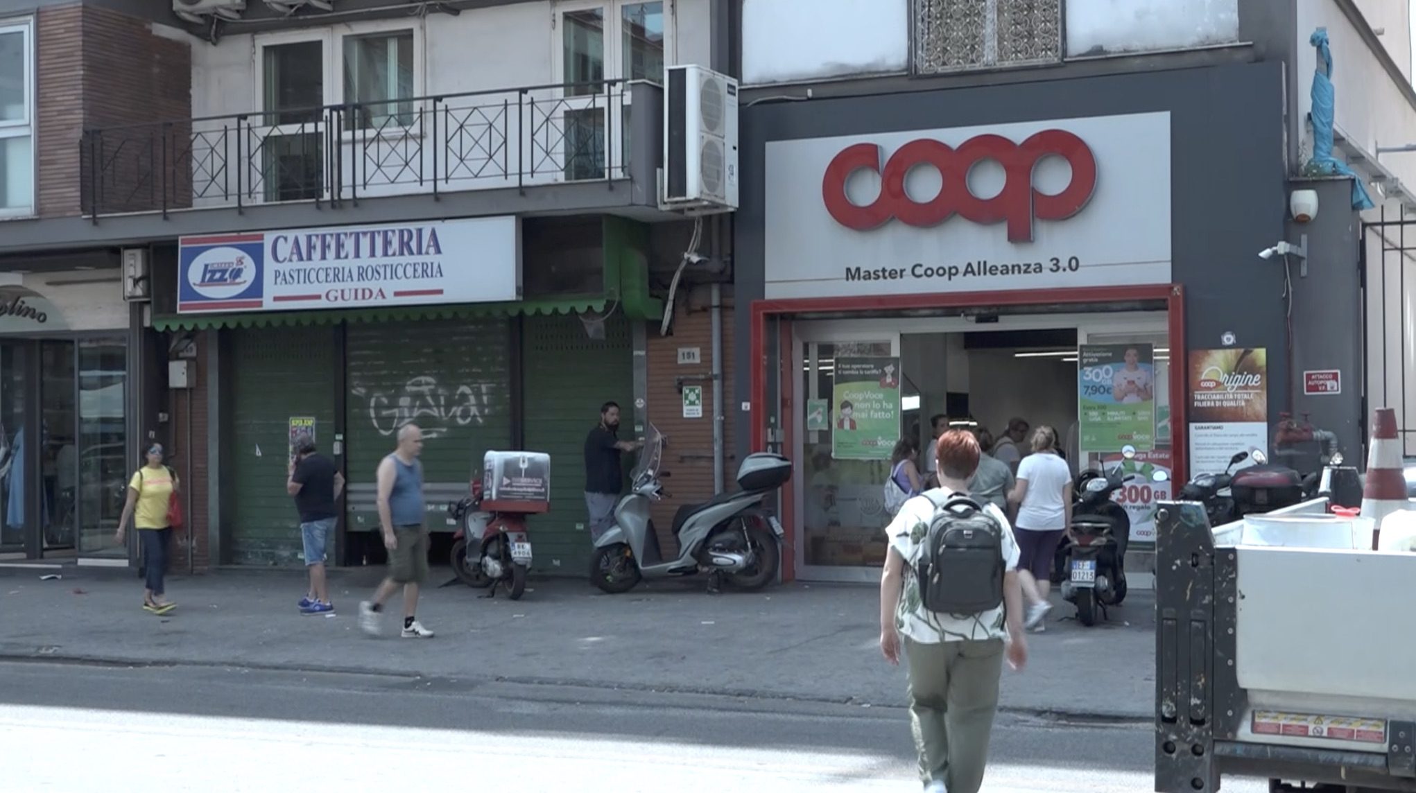 donna picchiata coop fuorigrotta
