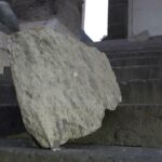Napoli cade pietra Plebiscito