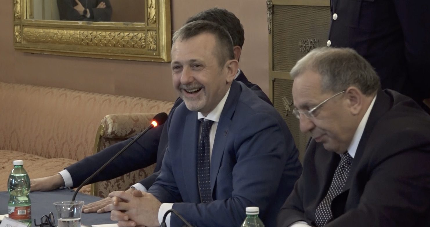 sottosegretario giustizia andrea delmastro dimissioni