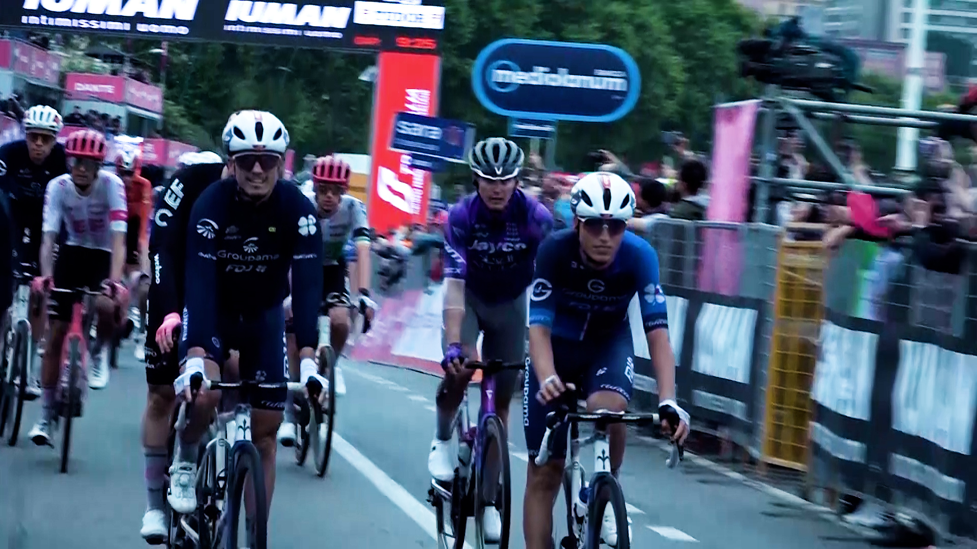 FOTO GIRO