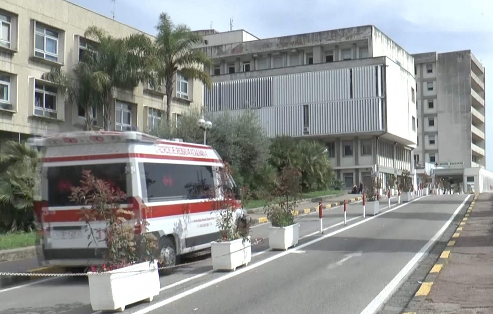 20enne accoltellata salerno
